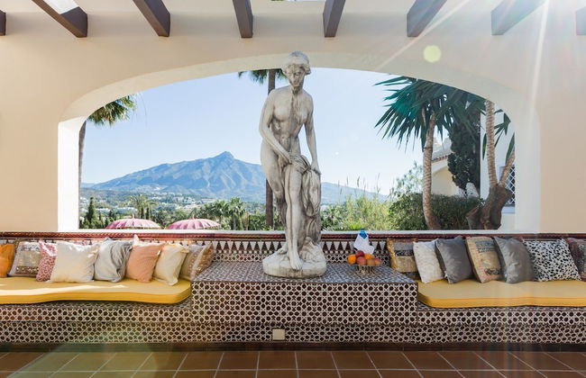 Royal Roman Empire - Photo 19