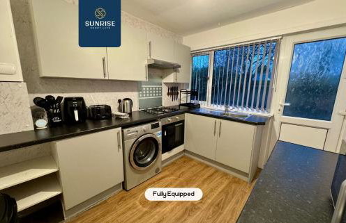 FERRY HOUSE - 4 Bed House, Great for Contractors, Fully Equipped, Private Parking, Easy Ring Road Access by SUNRISE LONG LETS and SERVICED ACCOMMODATION DUNDEE - Foto 7