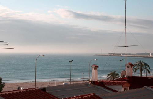 The Place to Be - Photo 2