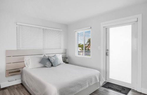 Waterfront Studio 1, Kayaks, Pool, Bay View, Wifi - Photo 6