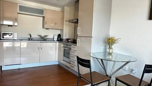 Seaside APT with Harbour View - Foto 5