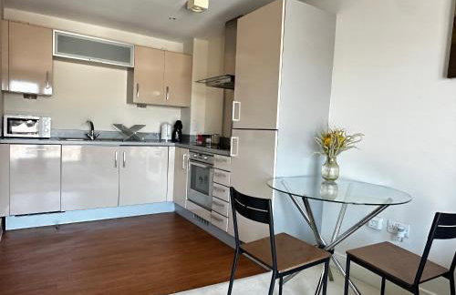 Seaside APT with Harbour View - Foto 5