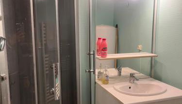 Studio meublé centre-ville Saint Junien - Foto 2