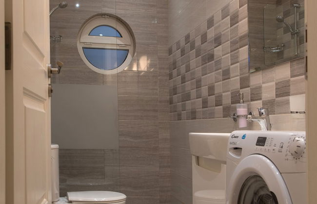 The North Tower Apartment - Photo 36