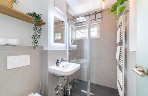 Best Butler * Bohemian Spirit In the Alps * Netflix - Photo 5