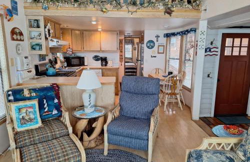 Luxurious Oceanfront Cabin 7 Getaway W Hot Tub - Foto 26