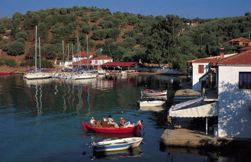 Trikeri Inn - Photo 21