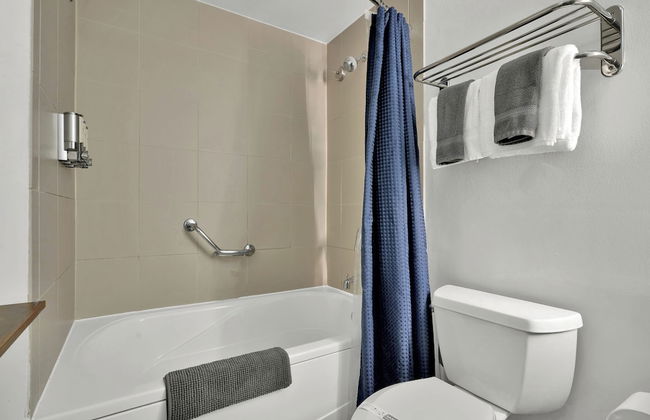 Stunning 12th Floor Studio in the Grove - Foto 28