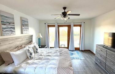 Haven @ the Lake | Hot Tub | Fire Pit| Fireplace - Foto 31