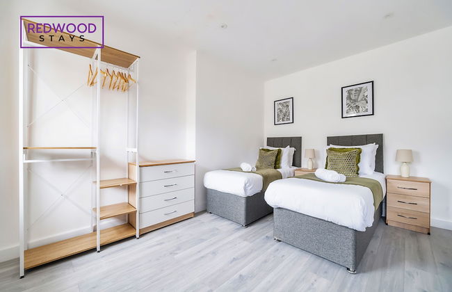 Modern Town Center Apartments Aldershot - Photo 10