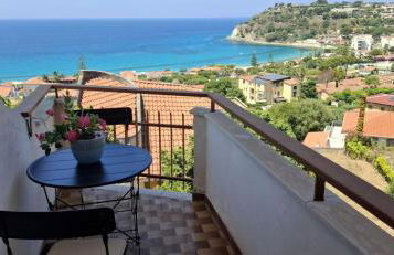 Villa Acquamarina, Family apartments with pool - 300 meters from the beach - Foto 42