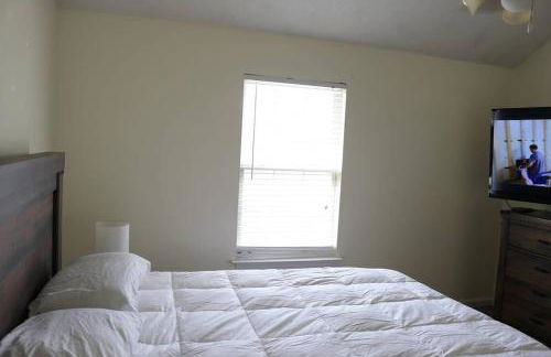 20 mins to Nashville, fenced yard included - Photo 18