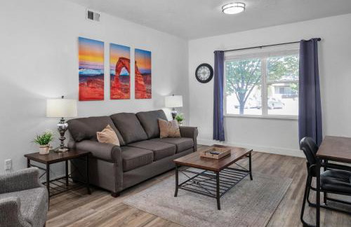 Luxury Place Next to UVU - Photo 35