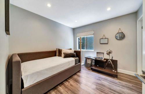 Stunning Hilltop 5BR With View And Hot Tub! - Foto 22