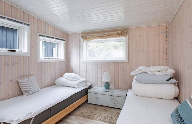 6 Person Holiday Home in Hojby - Photo 15