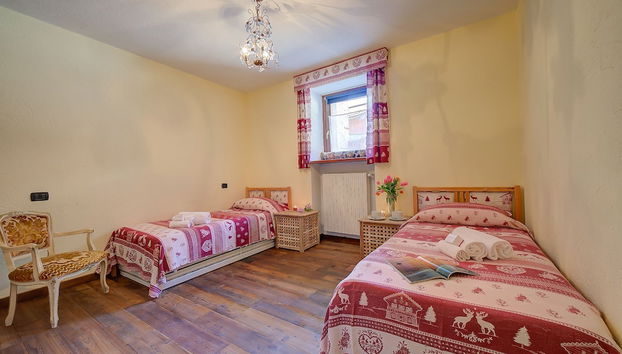 Baita La Ciaburna (skiing nearby) - Photo 3, Room