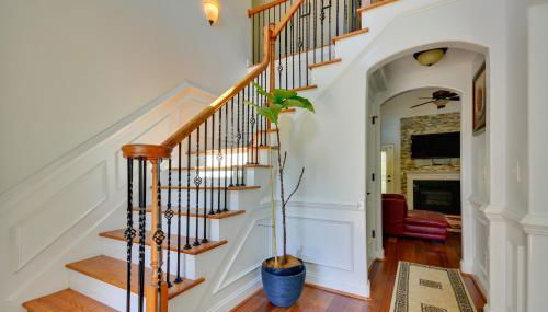 High Point Vacation Rental with Private Deck! - Photo 4