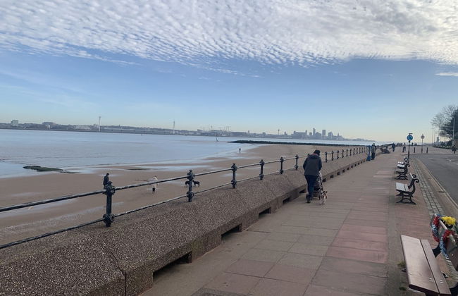 Lovely 2-bed Apartment in Wallasey, Sleeps 4 - Foto 26