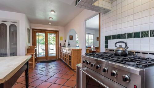 Lovely Tudor Home With Pool & Spa Near Russian River - Foto 3