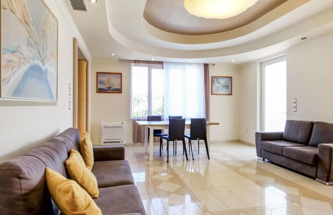 Beautiful Holiday Home With Private Pool - Foto 17