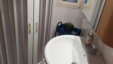 Urania's apartment - Foto 3, Shower