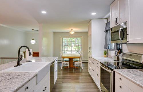 Pasadena Hideaway with Game Room and Fire Pit! - Foto 12