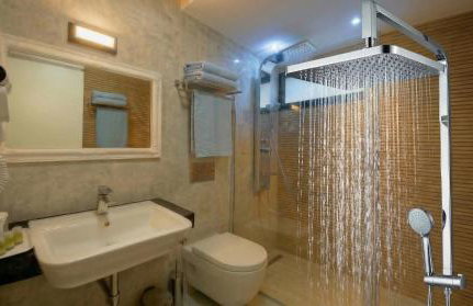 VillasRoyale León - heated pool and barrier free access - Photo 12