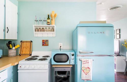 Lemon Bay Hideaway, Retro Beach Bungalow - Foto 19