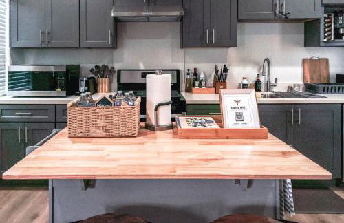 Disneyland Group Villa I Spacious Home for 22 w Game Room, Pool Table & EV Access - Foto 28