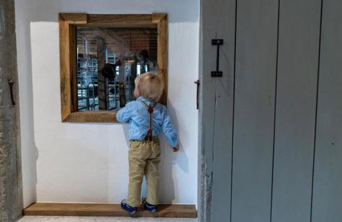 Landurlaub mit neugierigen Blicken in den Pferdestall, eingezäuntem Garten, Kamin und Sauna - Foto 2