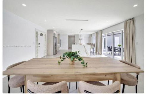 Waterfront Villa with 3 bedroom private suites - Foto 11