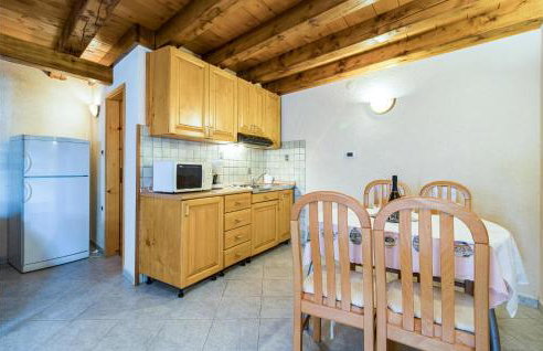 Cozy Home In Zminj With Kitchen - Foto 6