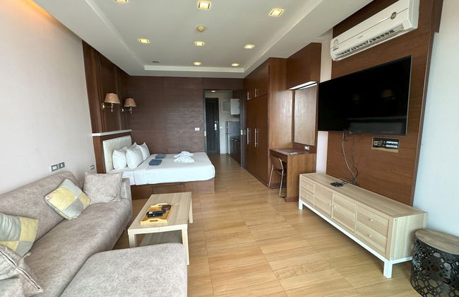 Sea and Sky Condominium by Lofty - Photo 6