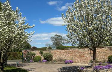 Courtyard House- Luxury Holiday House with floodlit Tennis court - Foto 3