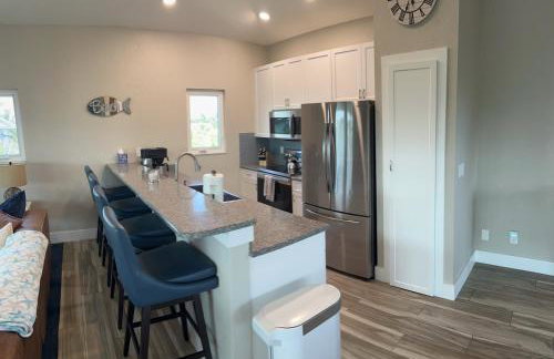 Coconut Castaway - Ocean Views, Walk to Beach, Golf Cart, Club Pool - Photo 20