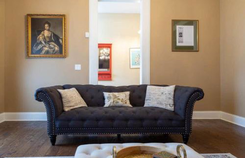 The Lady Emma Lafayette Park with Bowling ABODEbucks - Foto 9