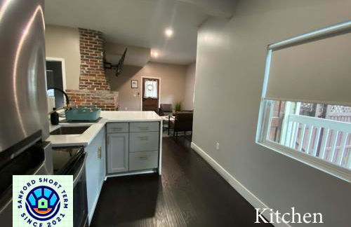 The Front Porch - Photo 11