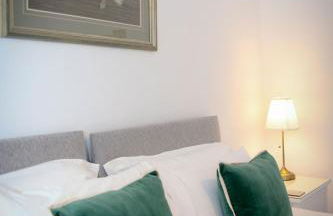 Contractor Friendly 2-Bed - Fast Wi-Fi & Netflix - Photo 14