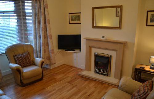 Entire 3 bedroom house near Caerphilly station - Foto 6
