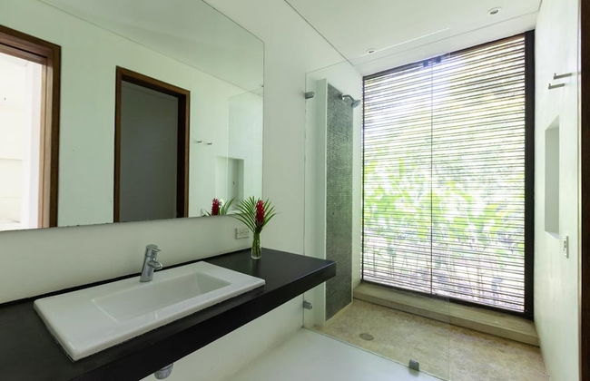 w Beautiful 4BR Villa at Mesa de Yeguas - Photo 14