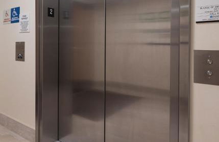 Bright Top Floor-Elevator-Walk Downtown-Laundry - Foto 49