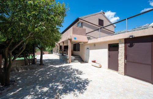 Family-friendly apartments with swimming pool Lukovo Sugarje, Karlobag - 24896 - Photo 12