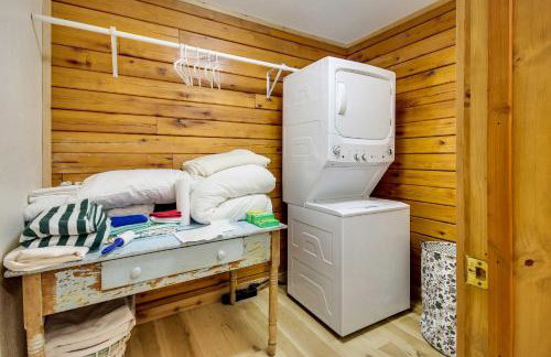 Tranquil Creekside Hideout: Families Welcome! - Foto 26