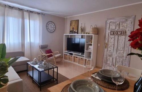 Bouganville - Apartment with Terrace & Shared Pool - Photo 4