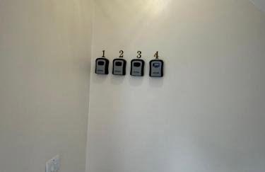 Shine Lodge - Photo 5