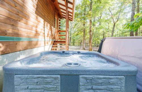 Cabin in the Woods - Hot Tub, Fire Pit, BBQ - Foto 35
