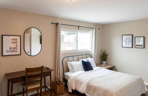 4Bd, putt putt, turf, grill, fire pit & more! - Photo 42