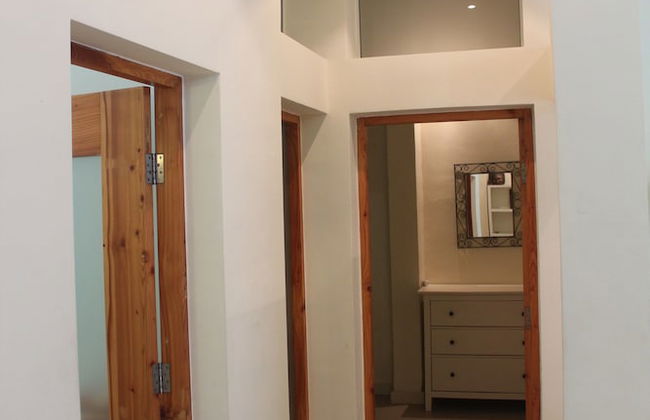 Stylish, Modern, Central Apartment in St Julians, Malta - Sleep 4 - Foto 7