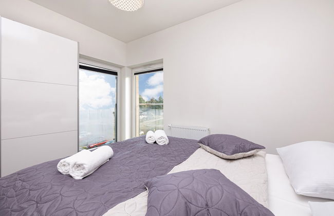 Apartments Five Seas by Renters - Photo 4