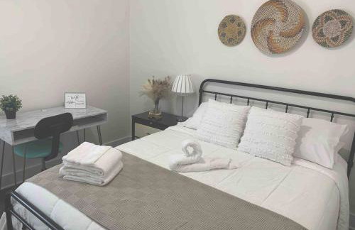 Sleeps 3, Cozy, Boho Style, in the heart of Miami -free parking - Foto 51